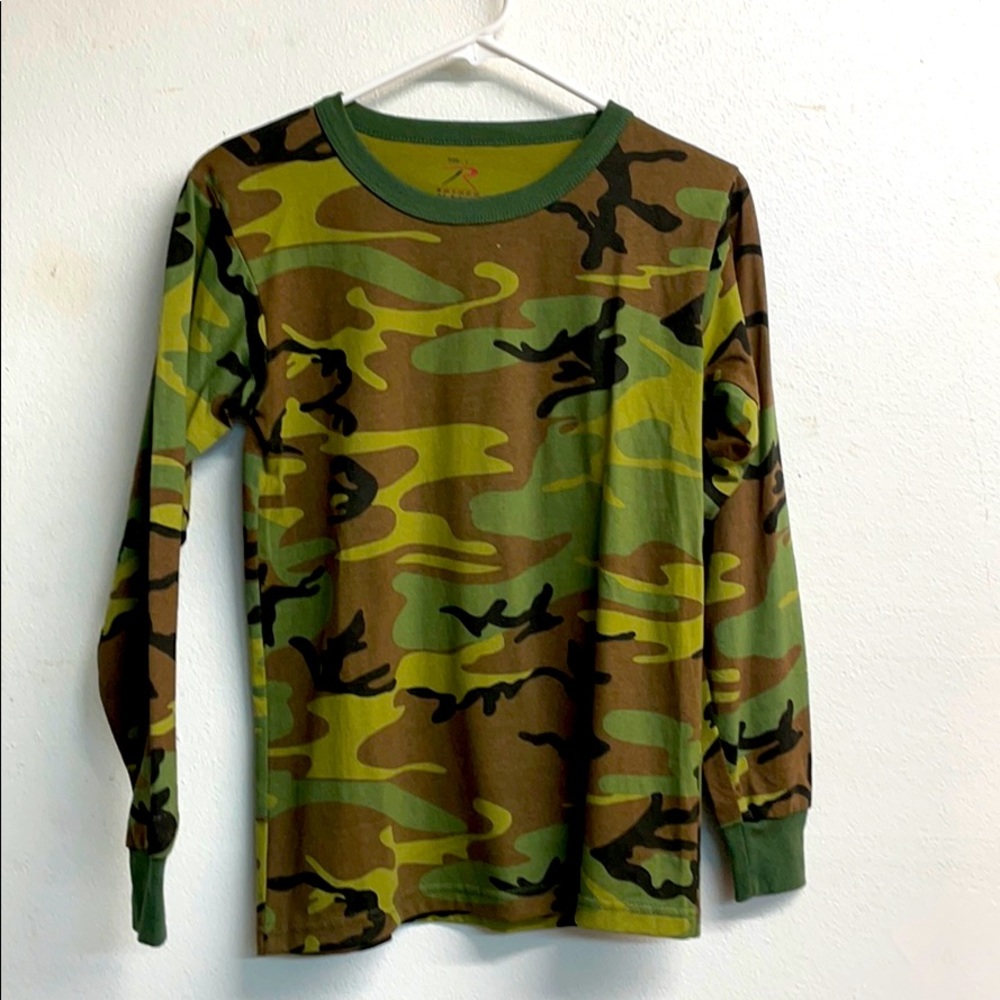 Camo longsleeve shirt